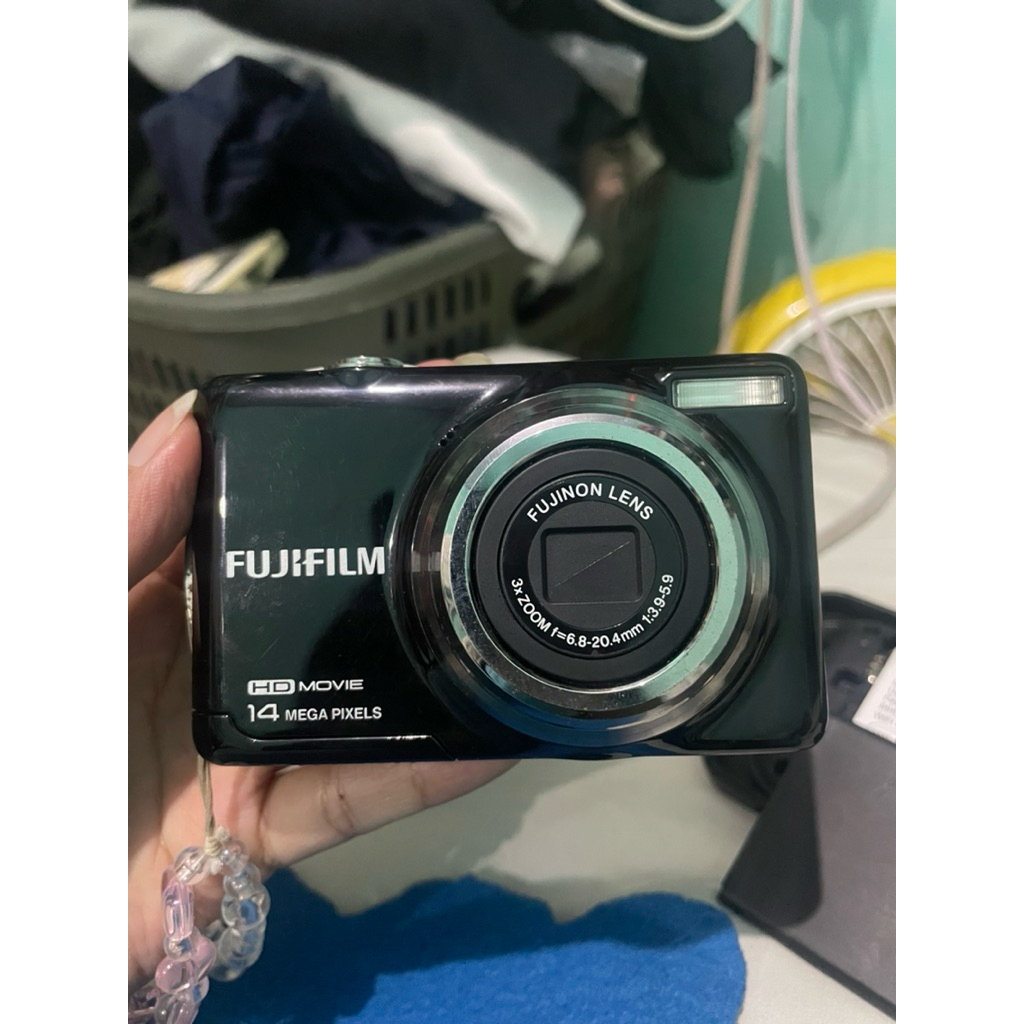 FUJIFILM FINEPIX JV500