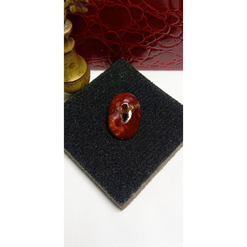 Batu Combong Cempaka merah