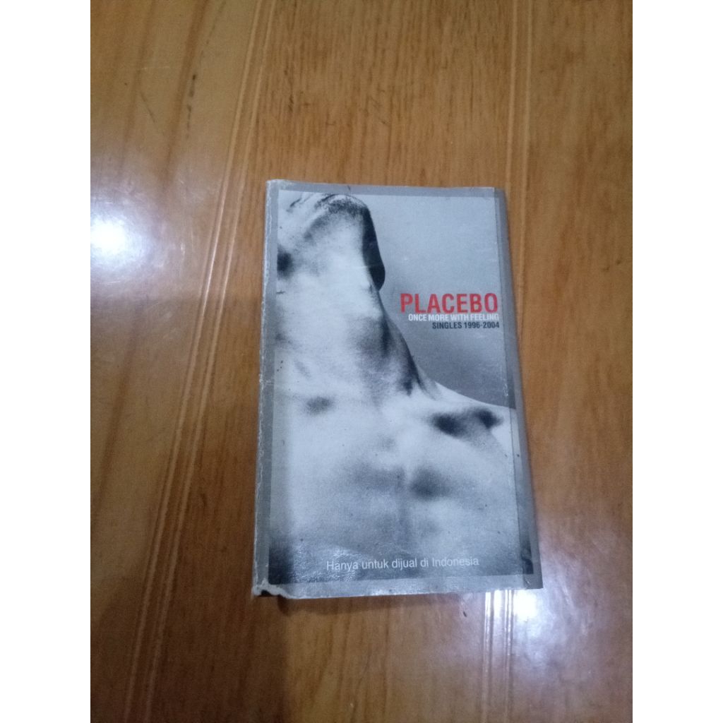 hanya cover kaset placebo - singles 1996 - 2004 | tanpa kaset
