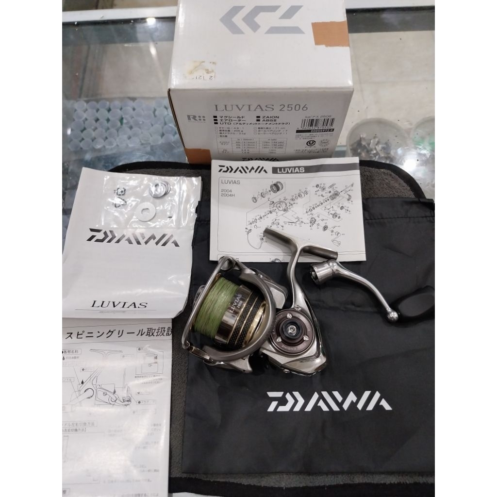 Reel Daiwa Luvias Batik 2506 lengkap made in japan