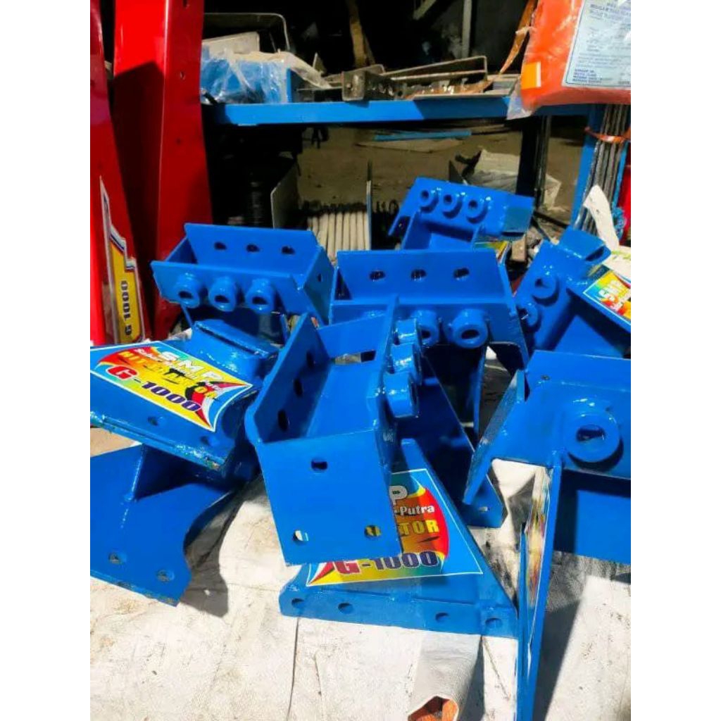 Dudukan Mesin / Bokongan G1000 Dan Boxer