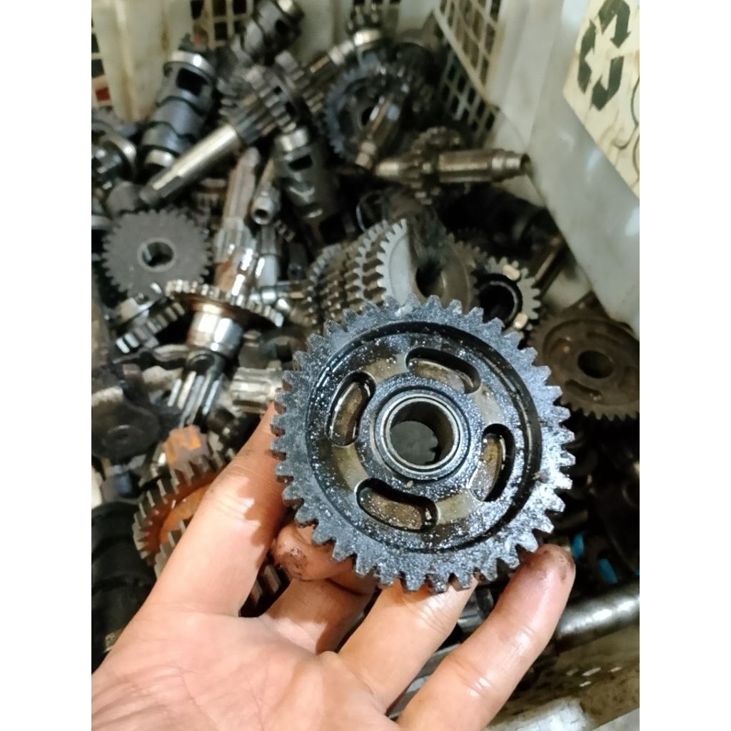 Rasio gigi 1 Jupiter z Vega Tranmisi Jupiter z gigi 1 Vega r crypton