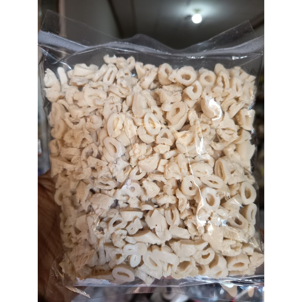 

Kerupuk Mentah Cincin Premium ikan Tenggiri (rempesan bisa digoreng atau utk pempek lenggang)