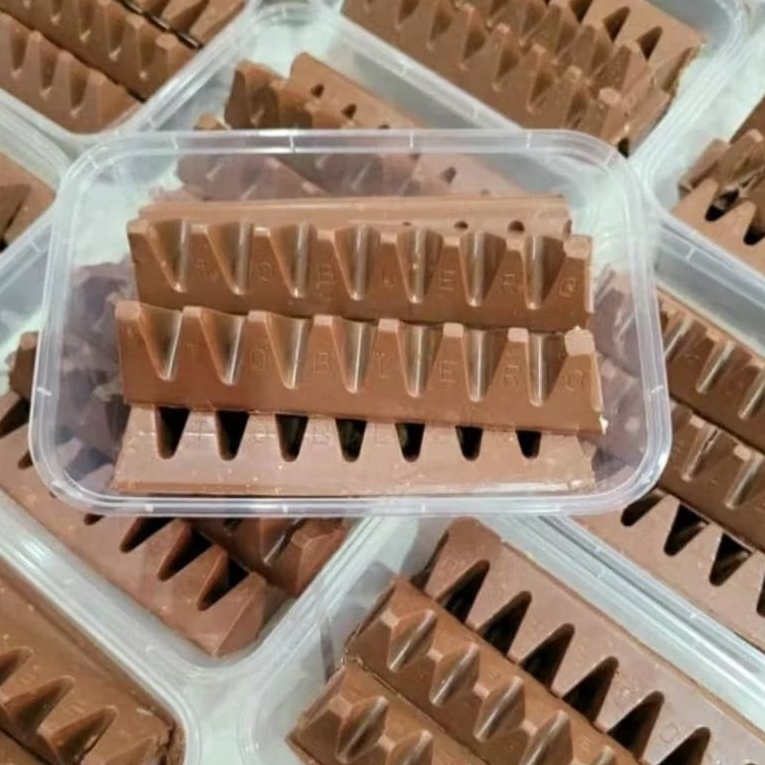 

Cokelat utuh toblerr one 500gr