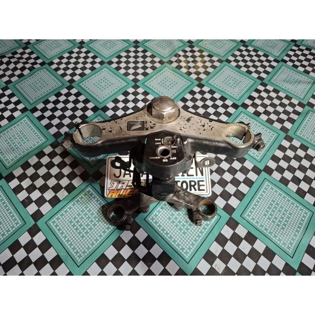 T segitiga atas bawah motor cbr 150r Old Cb 150r lama k45g k45n pnp k45a lokal original copotan
