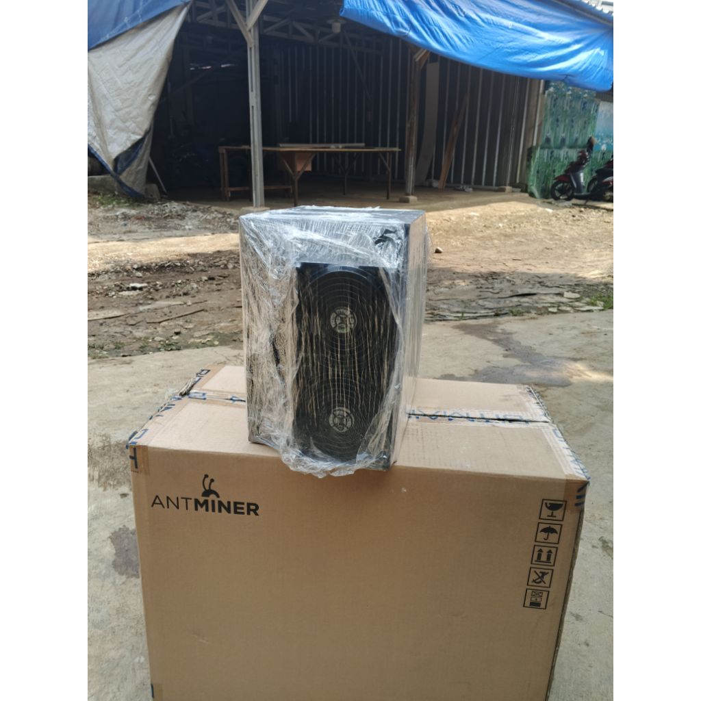 Bitmain Antminer S19j Pro 104 TH/s