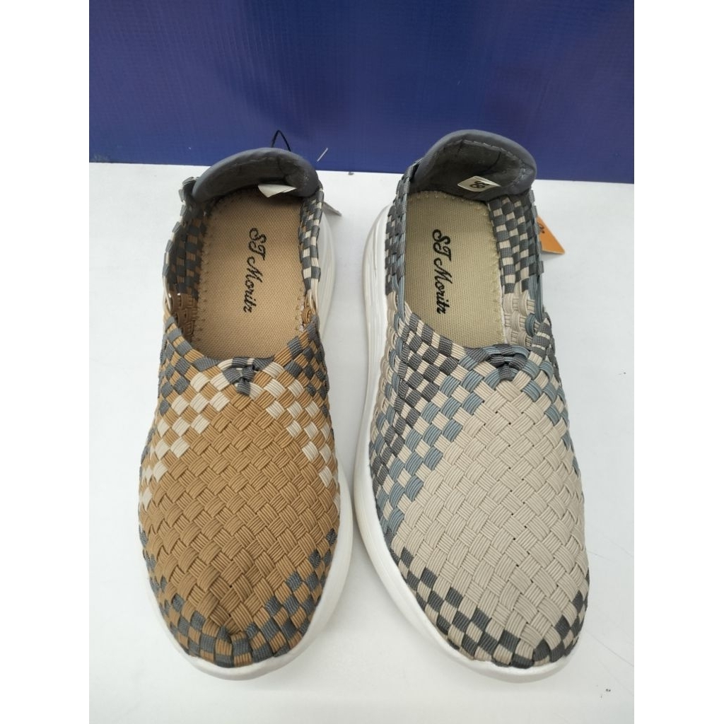 SEPATU RAJUT ST MORITZ