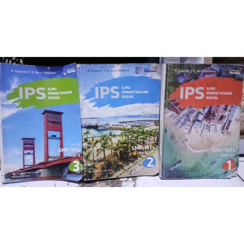 IPS Kurmer kelas 7,8, dan 9 (bekas)