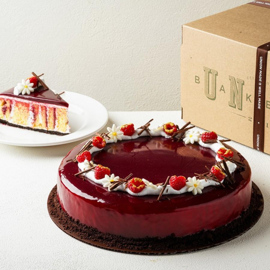Union Raspberry Vanilla Cake 24 cm Kue Ulang Tahun Birthday 10 Slices