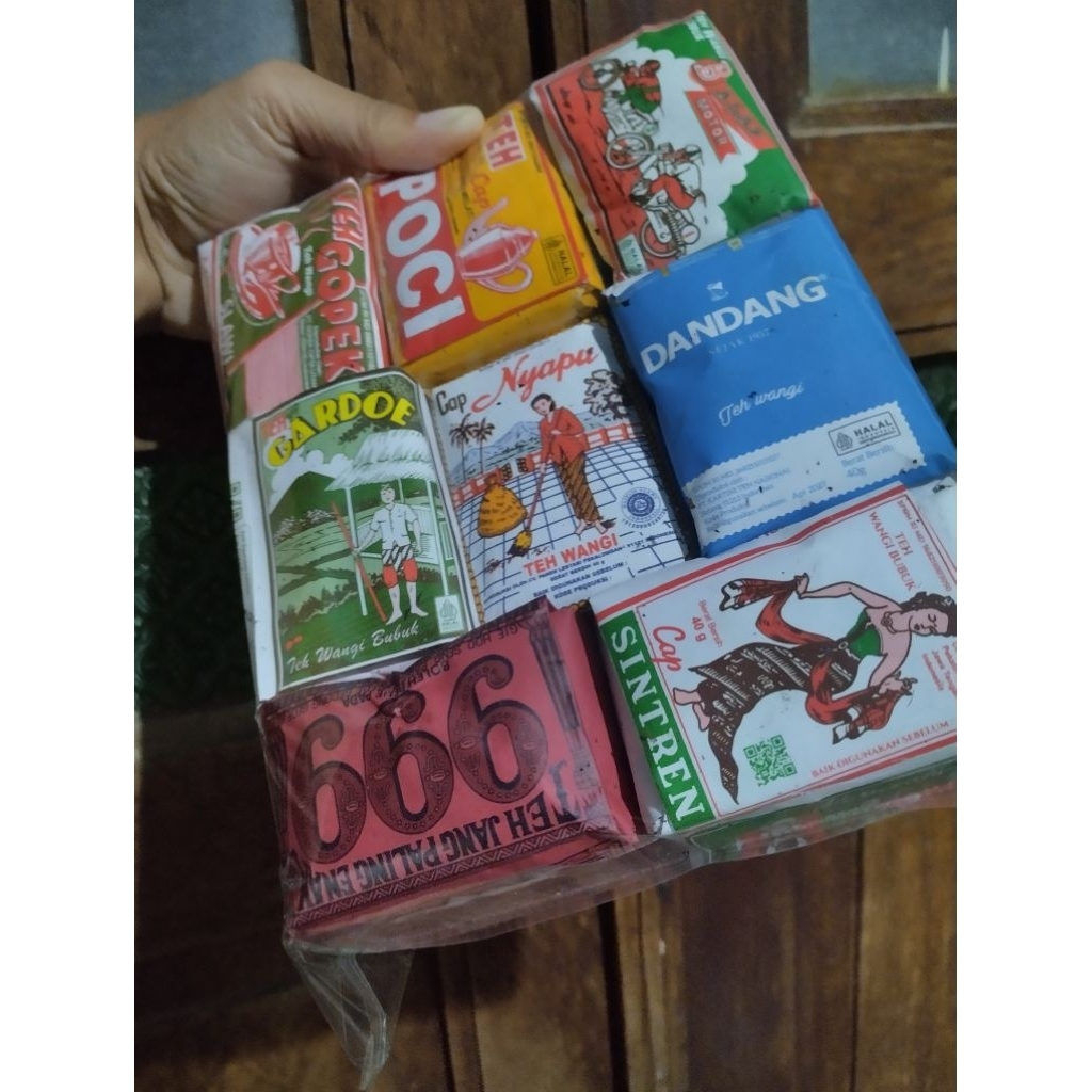 

teh racikan solo berisi 999 dandang sintren gardoe nyapu gopek poci balap motor