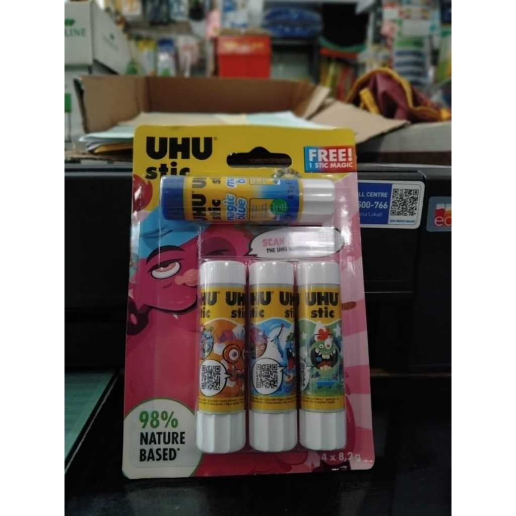 

uhu stic ukuran 8,2g isi 4 buah