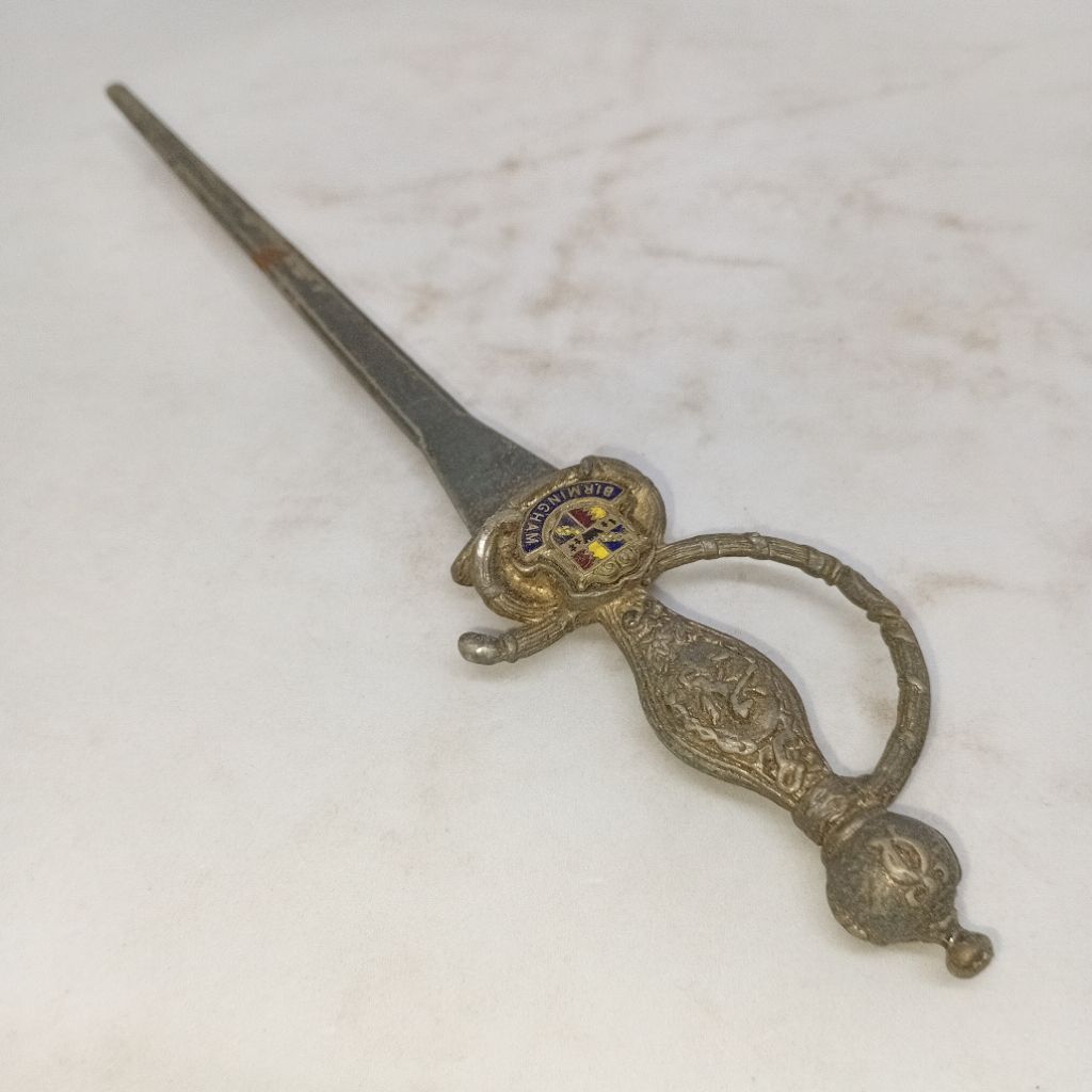 Pedang Pembuka Surat - Koleksi Antik