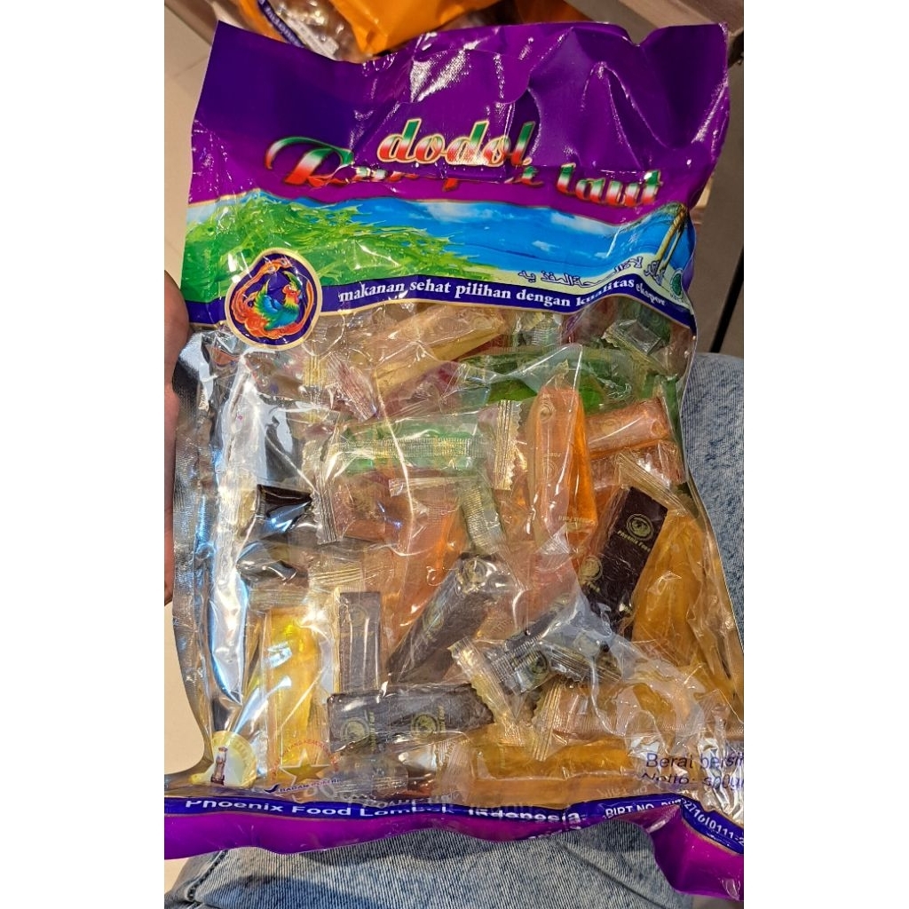 

Dodol Manisan Rumput Laut - Oleh Oleh Khas Lombok