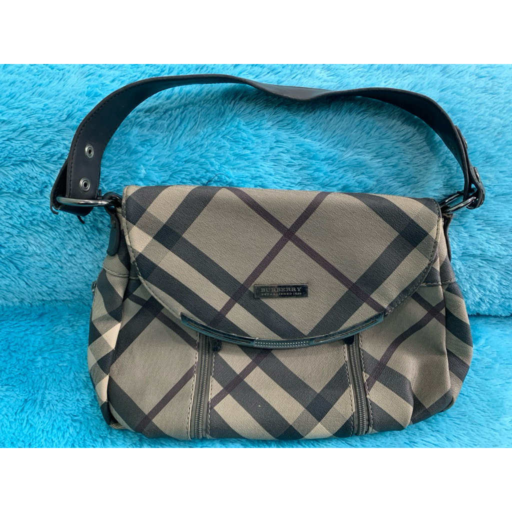 Preloved Tas Wanita Burberry Warna Coklat Bahan Kulit