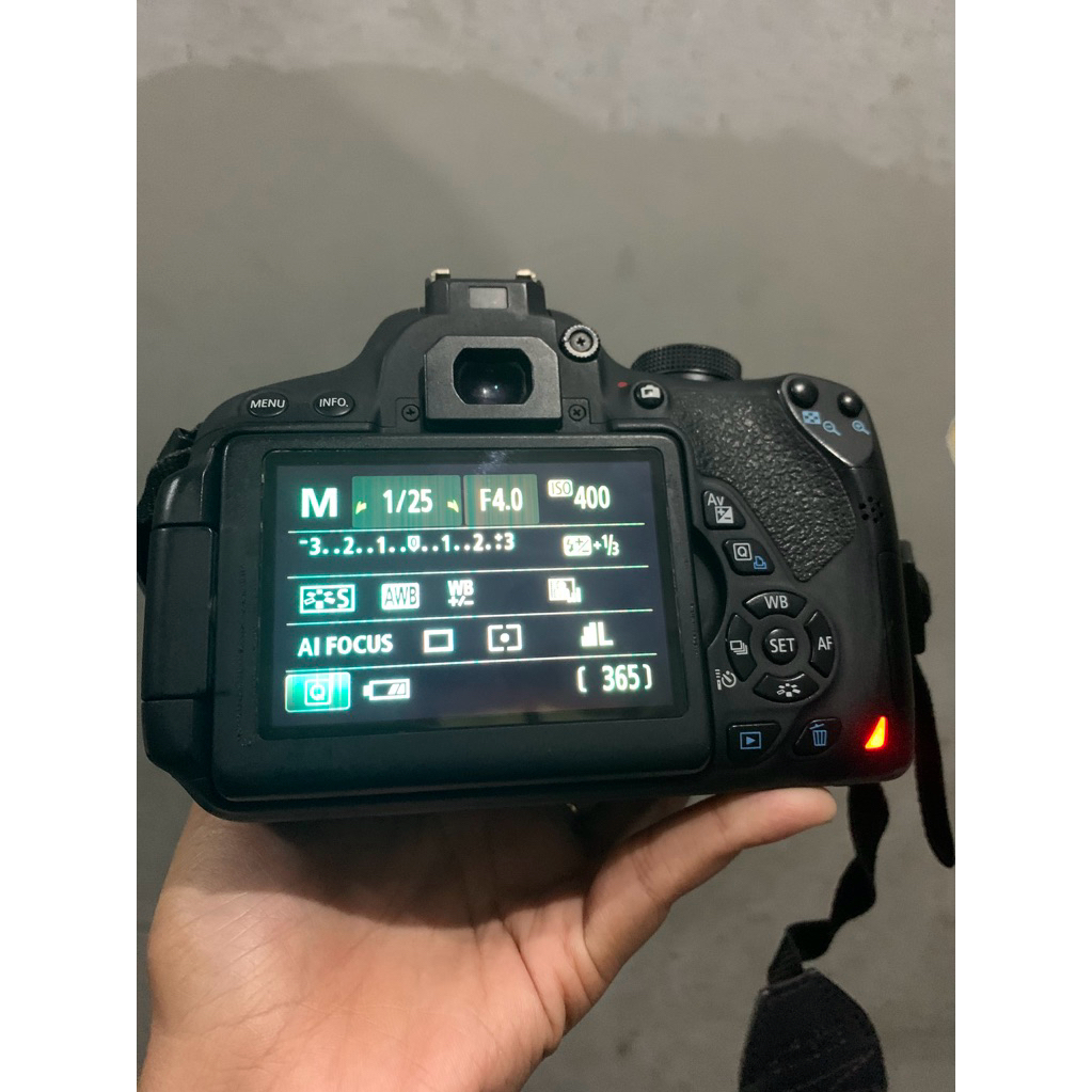 camera canon 700D Free Memory,Tas,Box penyimpanan kamera
