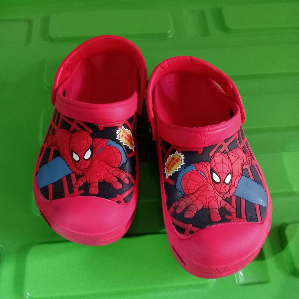 SENDAL ANAK CROCS SECOND BEKAS, SENDAL ANAK CROCS CARS SECOND PRELOVED MERAH BAGUS