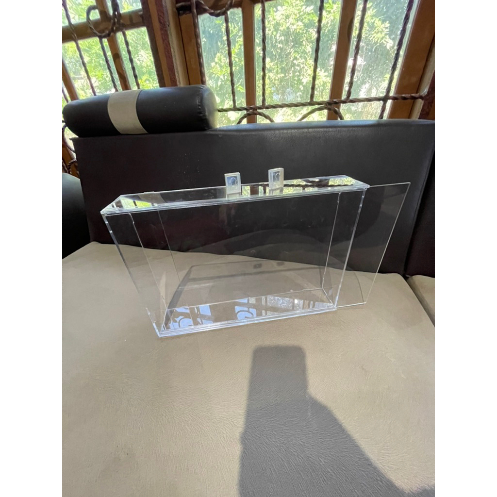 

Box Akrilik Sliding Mahar 20x30x6 cm / Frame Mahar 30x20x6 cm