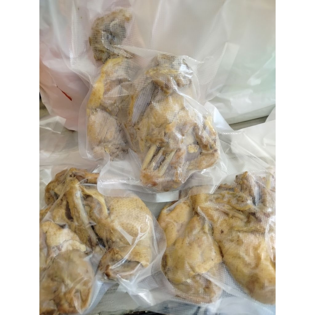 

BEBEK UNGKEP special Dada +paha 2 pcs /PT Tingal goreng
