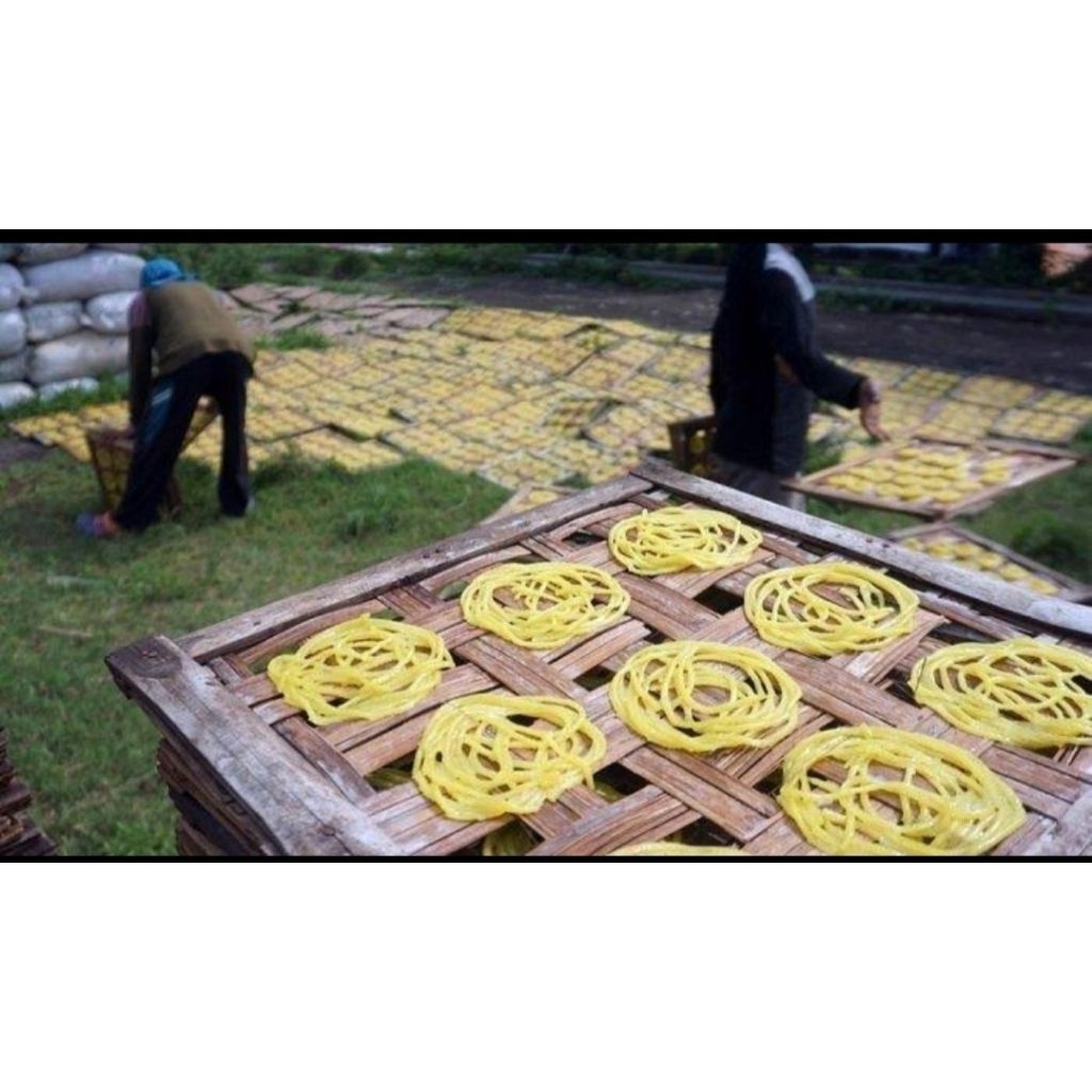 

1 kg Kerupuk Mie Kuning