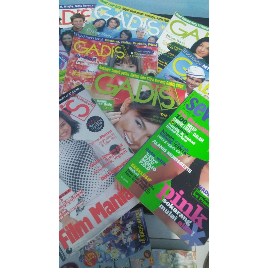 preloved buku / majalah gadis jadul lawas banyak pilihan