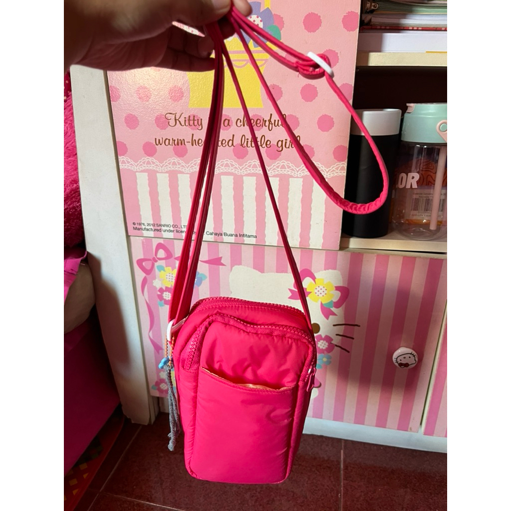 TAS SELEMPANG PINK FUSCHIA