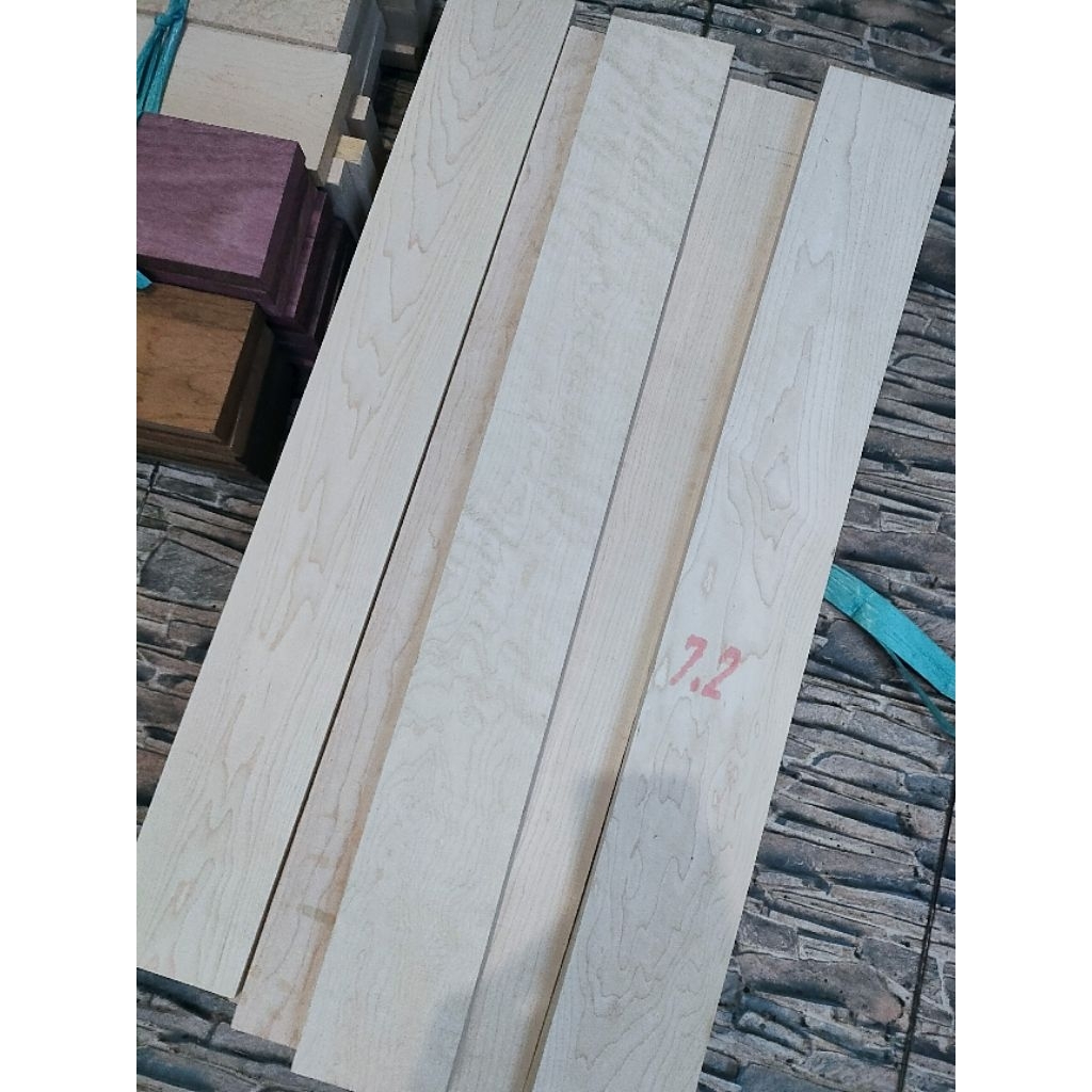 Kayu Bahan Neck Untuk Bass atau gitar Maple Canadian GRADE A