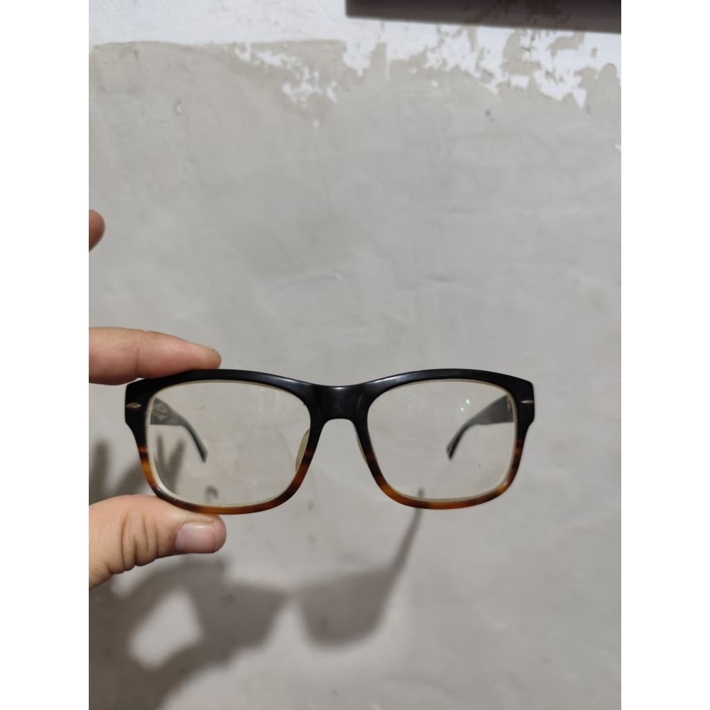 kacamata levi wayfarer