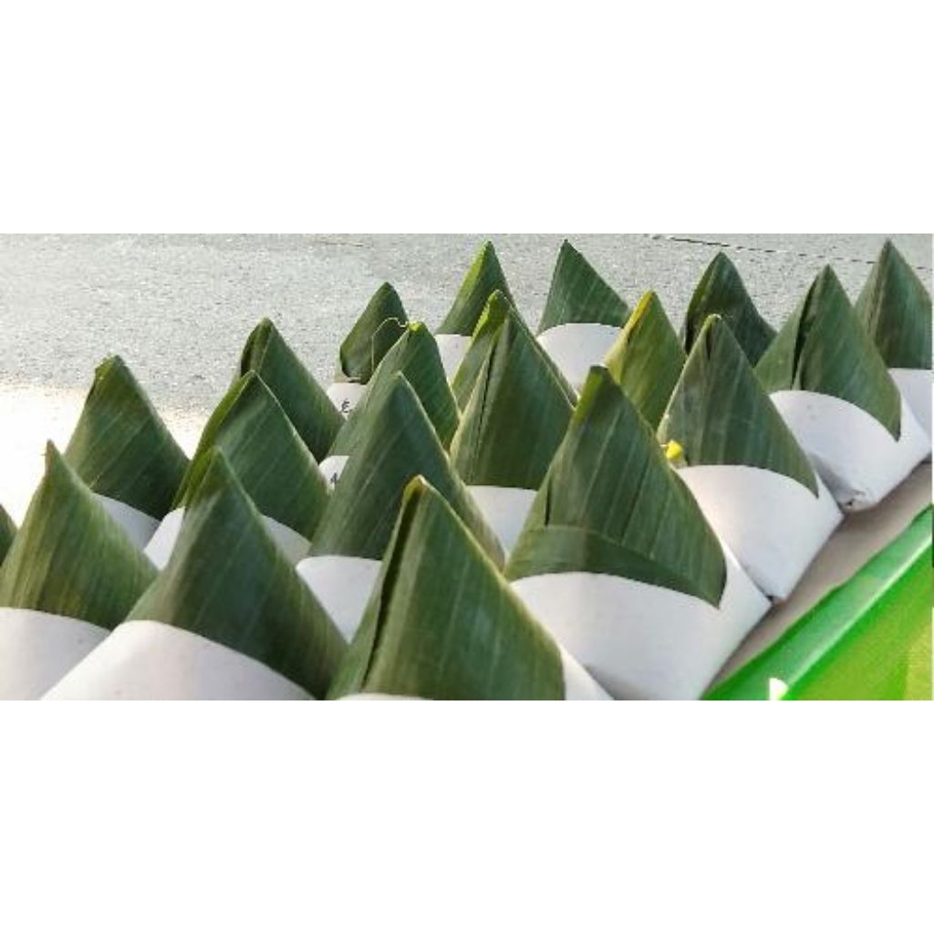 

Daun jati daun pisang bungkus nasi