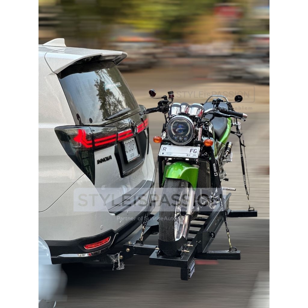 Towing Toyota Innova Reborn Innova Venturer Defender Original SR Motor Hitch Carrier