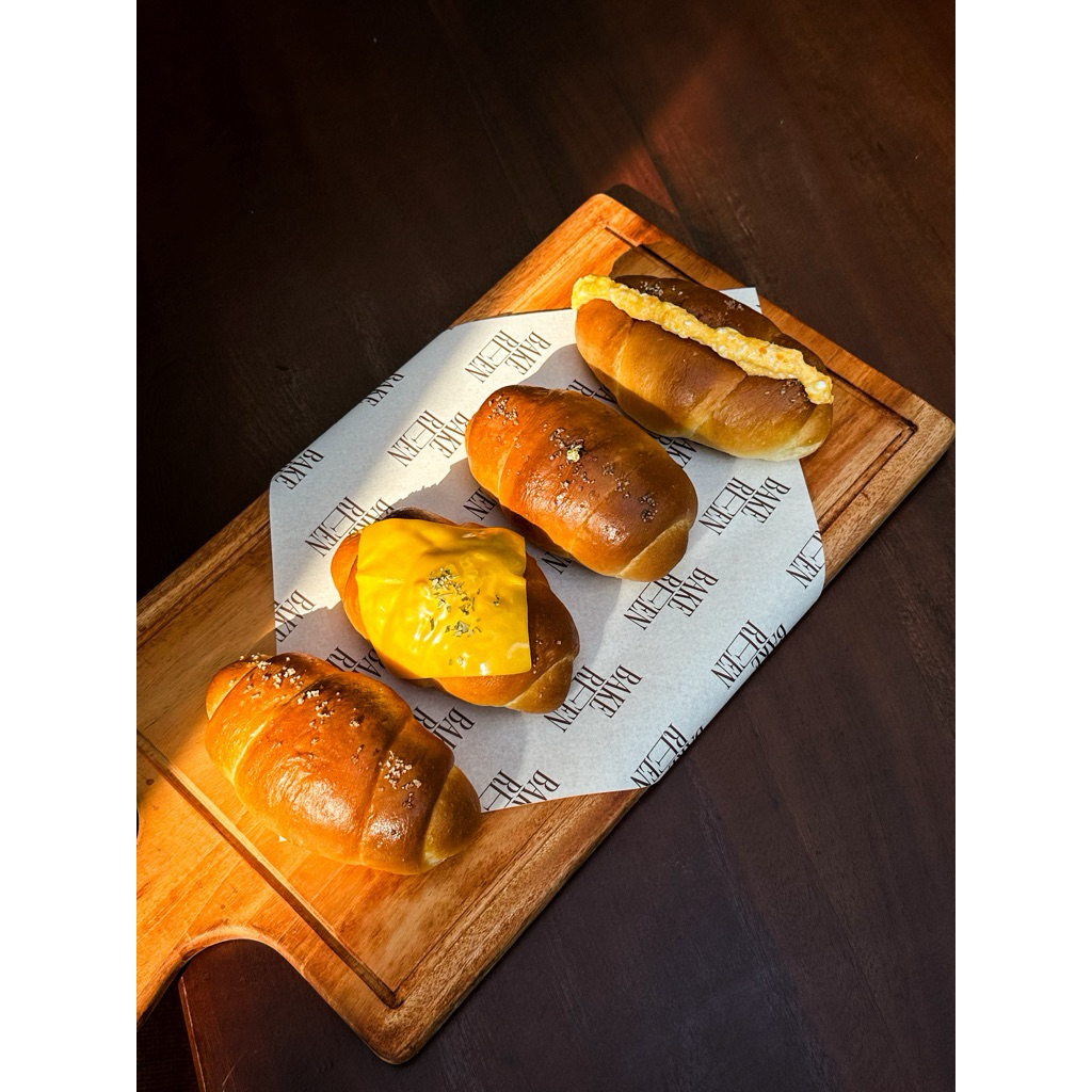 

BAKEREEN.ID SALT BREAD SOGEUMPANG SHIO PAN PREMIUM INGRIDIENTS BUTTER ORIGINAL HONEY CHEESE NUTELLA TRUFFLE EGG MAYO ABON KAYA BUTTER