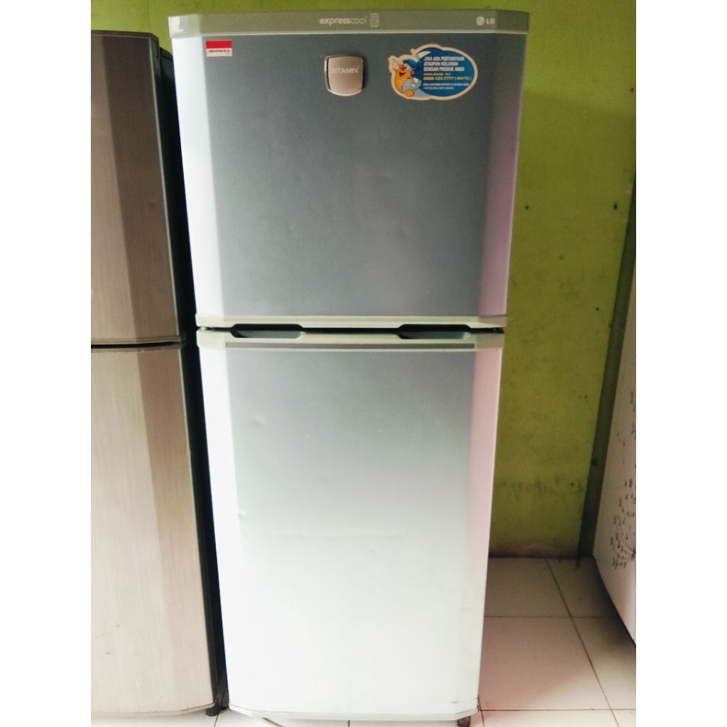 kulkas second 2pintu LG