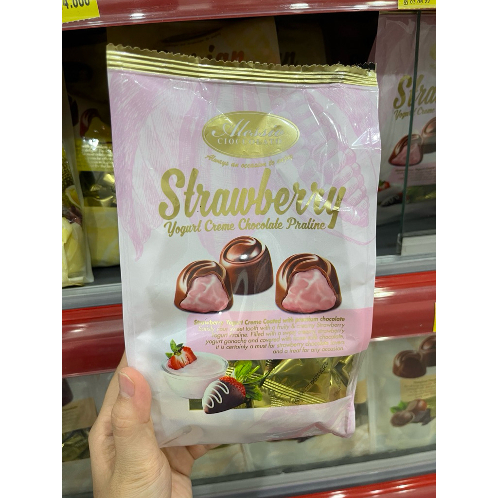 

CemilanBintan ( Alessio Praline 200gram & Durian )