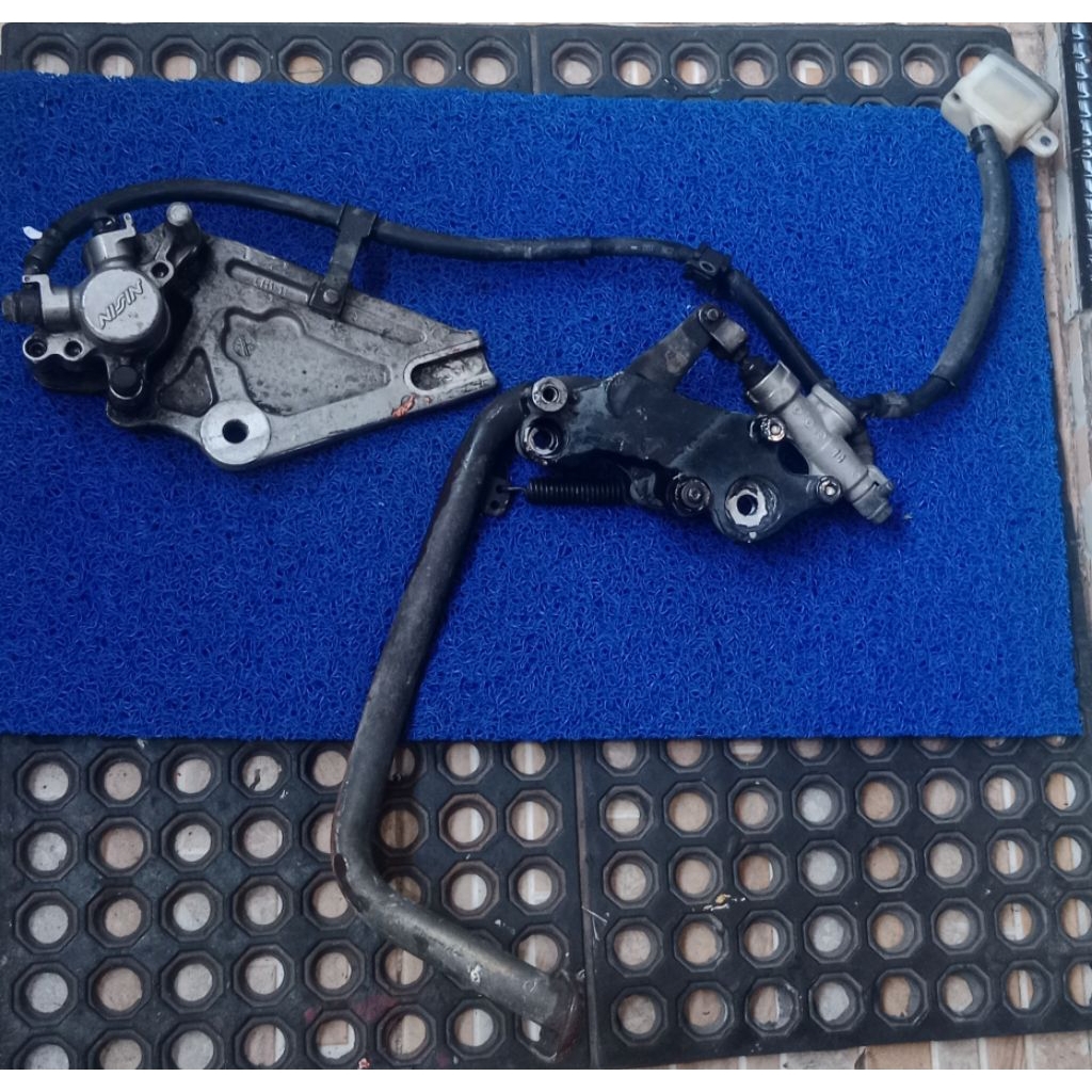 Master Kaliper Rem Cakram Belakang Ful set Honda Supra X 125 FI Supra X 125 Helm in Blade FI Origina