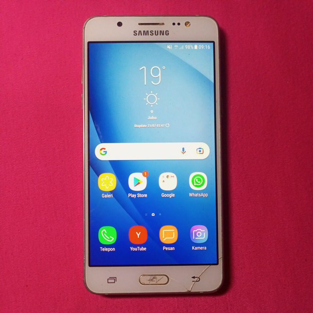 Samsung galaxy j5 2016 4G ram 2/16gb hp second ori layar retak