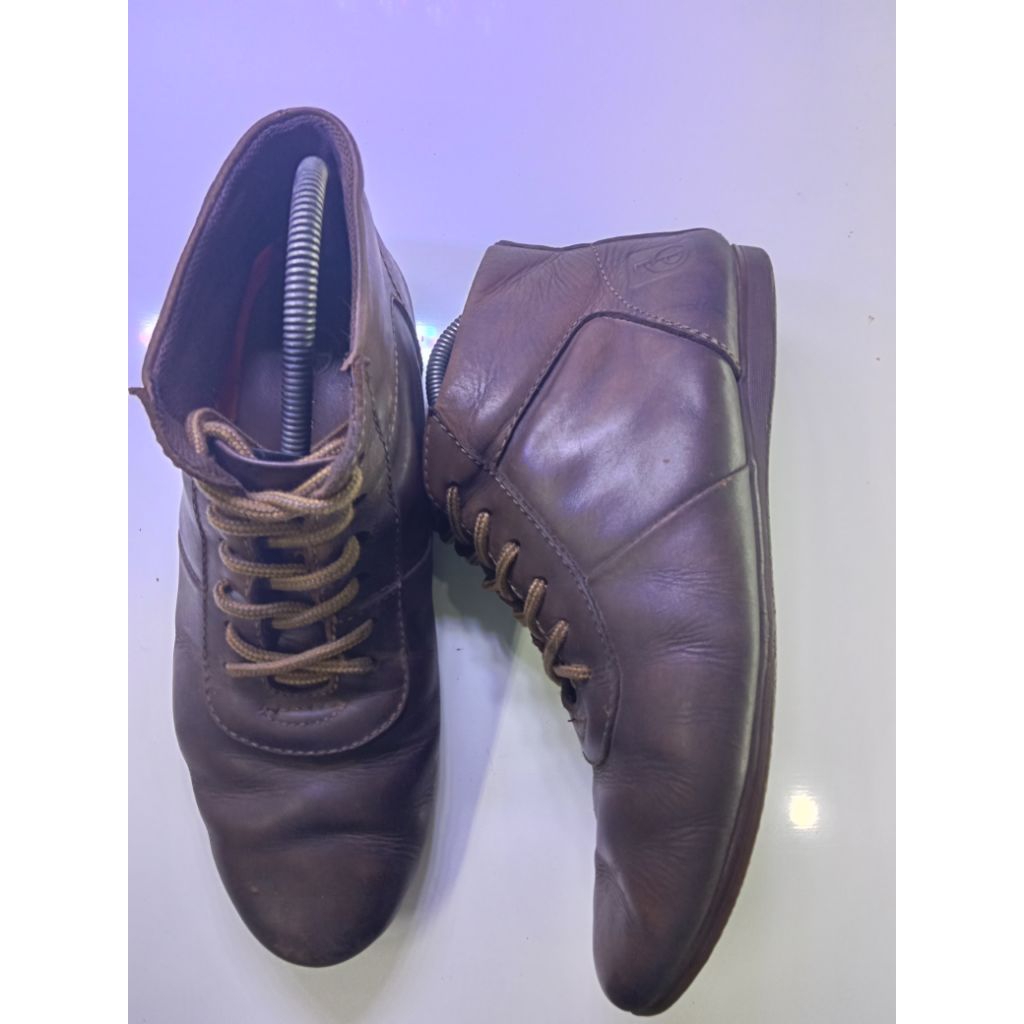 Sepatu semi boots DONATELLO