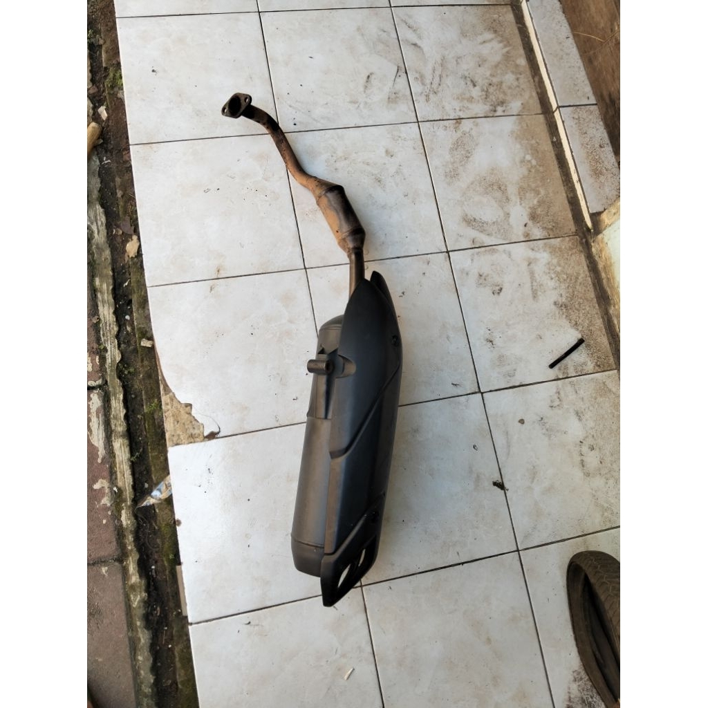 knalpot NMAX new original standar. kondisi bagus