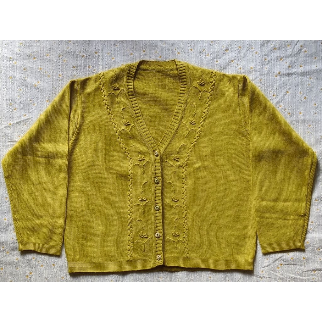 cardigan kuning