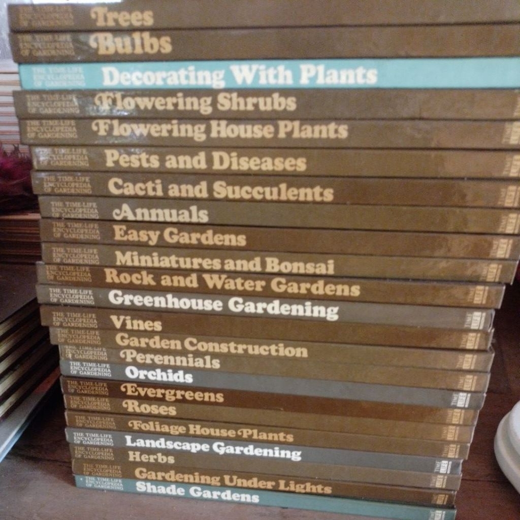 The Time-Life Encyclopedia of Gardening (27 Books)