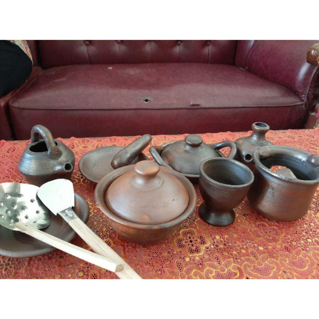 Mainan Anak Tanah Liat/Gerabah (13 Macam Alat Masak - Free Bubble Wrap)