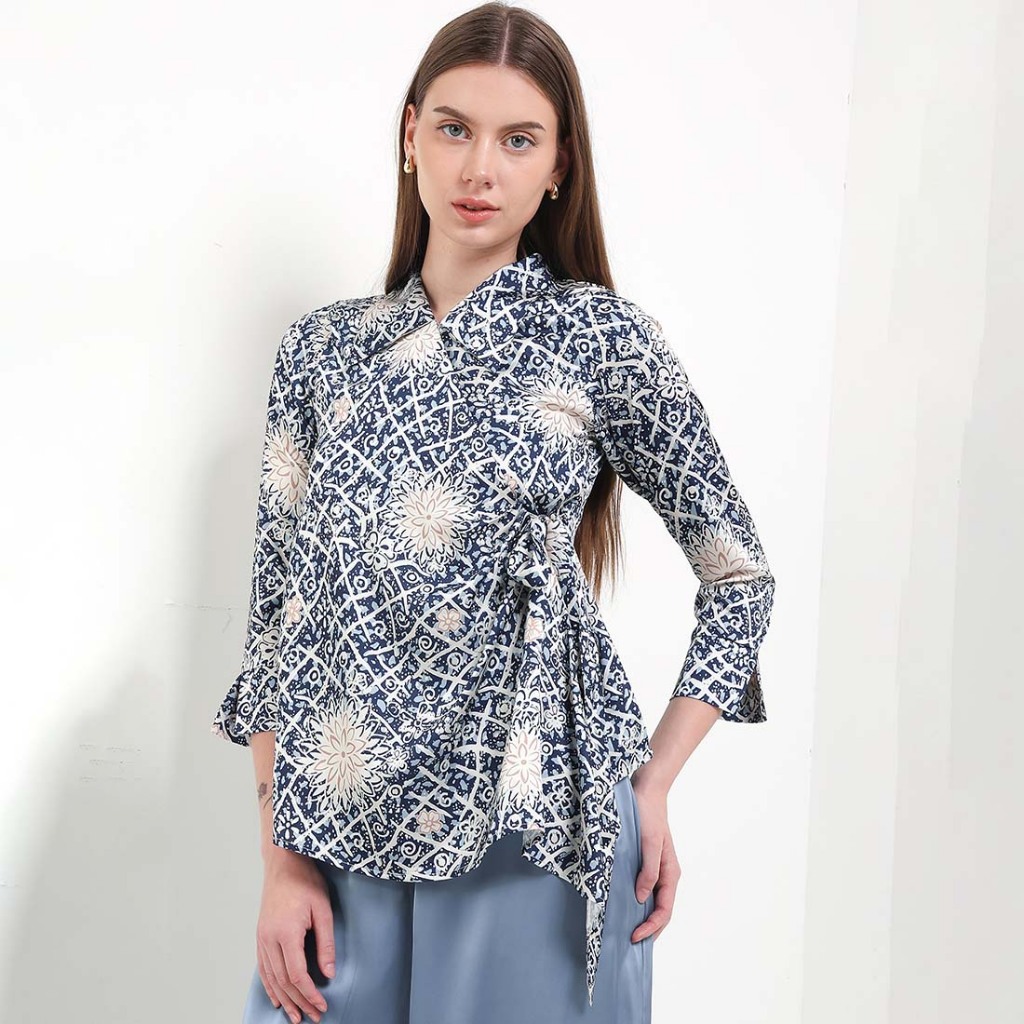 Rianty Batik Premium Wanita Atasan Blouse Navy Felora