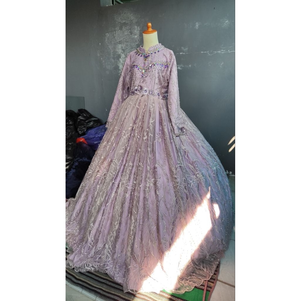 Prelove gaun pengantin / dress pengantin / gaun mekar / ballgown pengantin prelove warna lilac