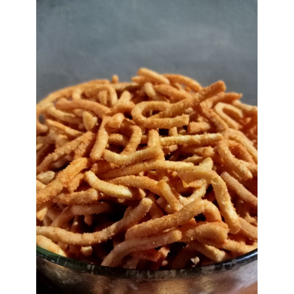 

(PROMO)camilan mistik(sistik)pedas gurih35gr/pcs,isi15/pak