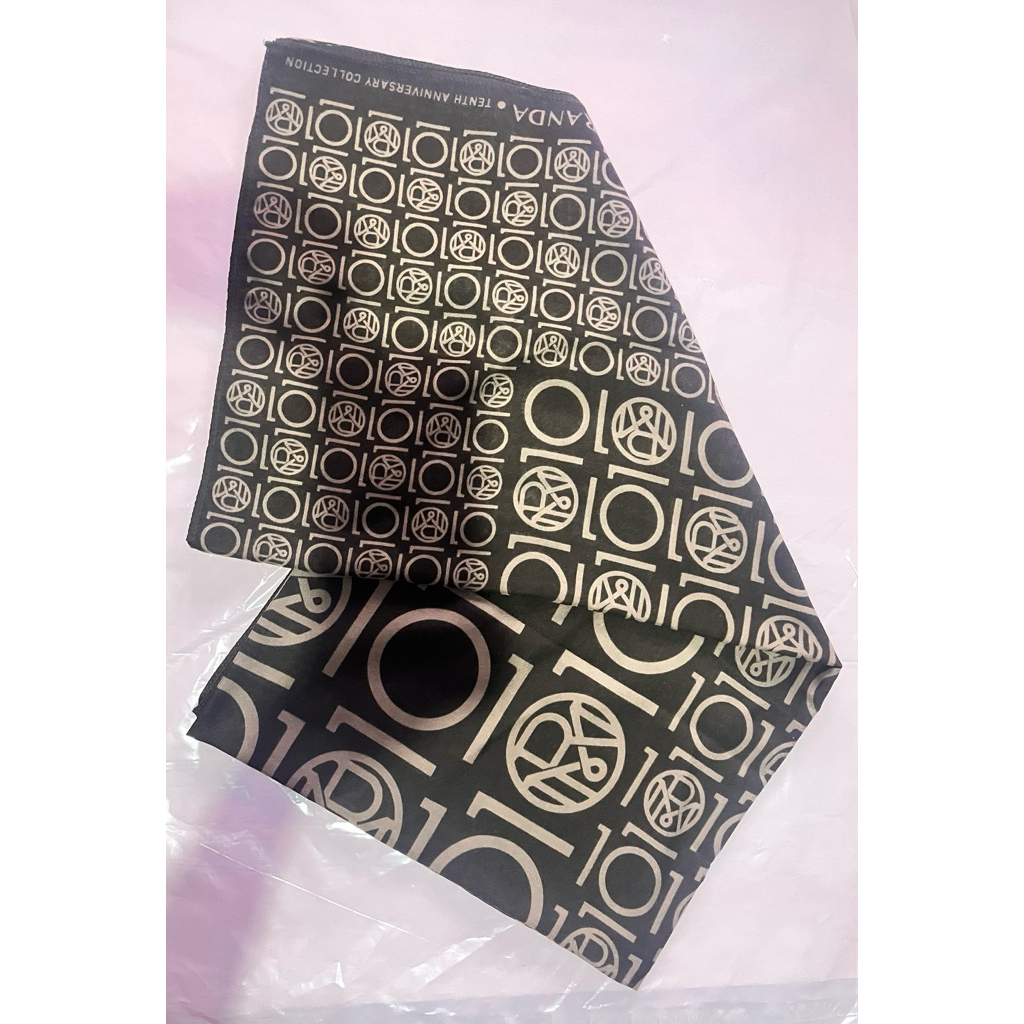 Preloved Ria miranda scarf