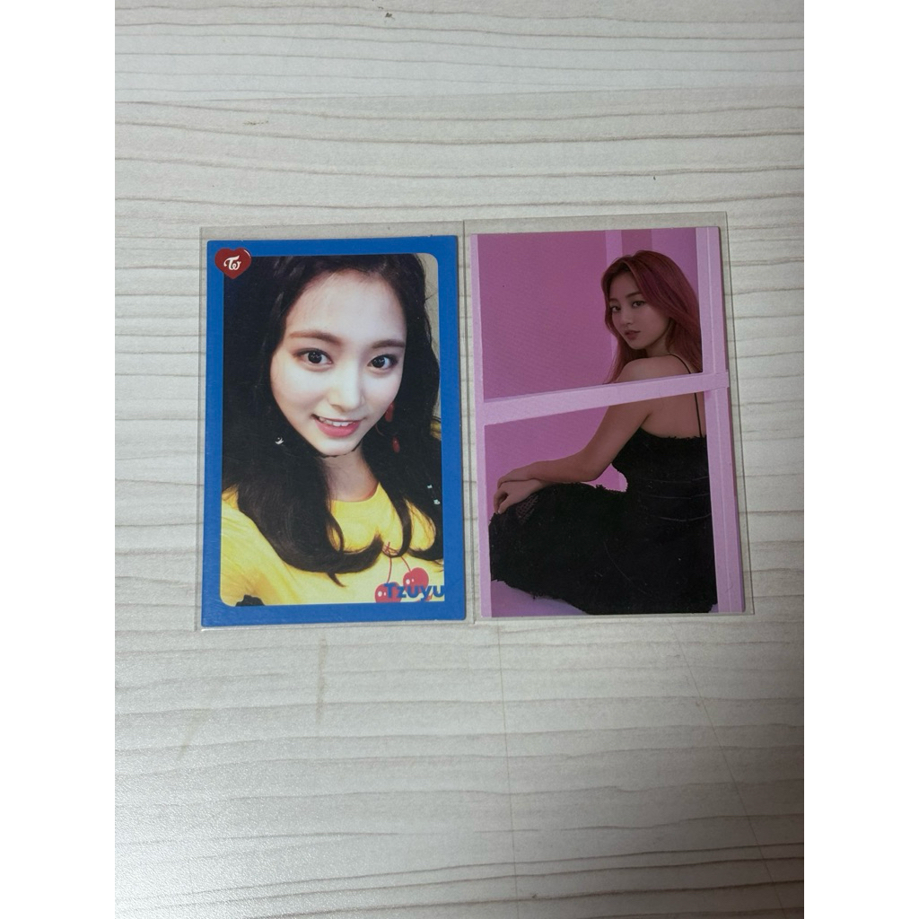 PC TWICE TZUYU & JIHYO