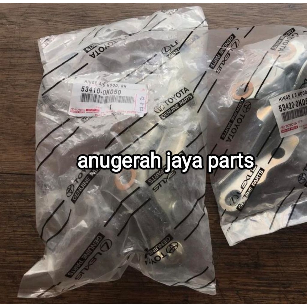 Engsel Kap Mesin Innova 2004-2015 Original