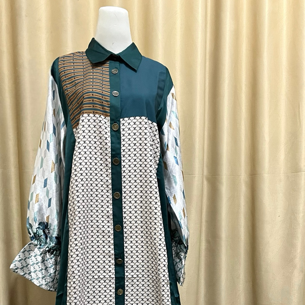 Dress Zaskia Sungkar