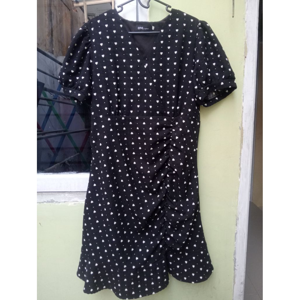 Dress hitam korea polkadot