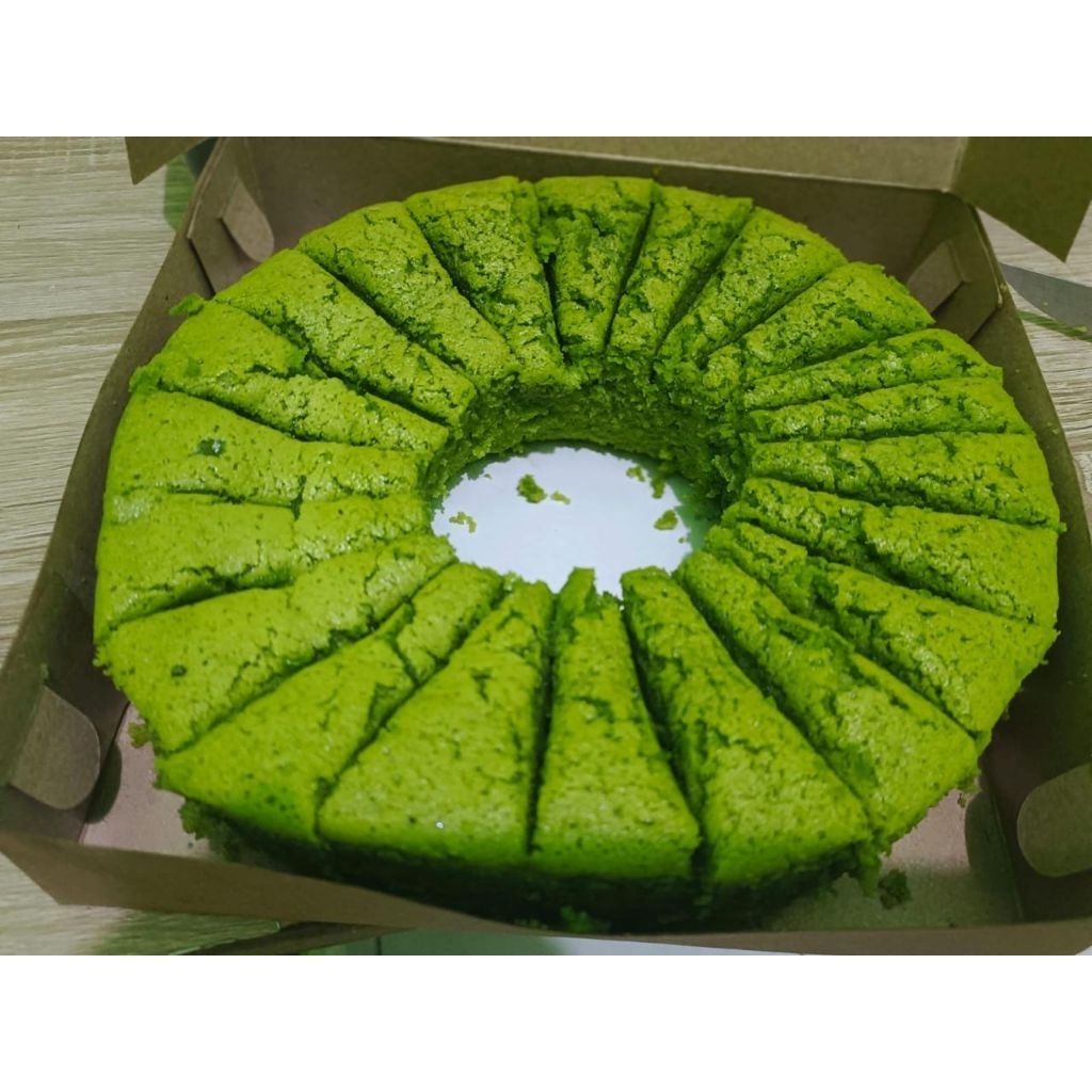 

bolu pandan lumer, fresh oven