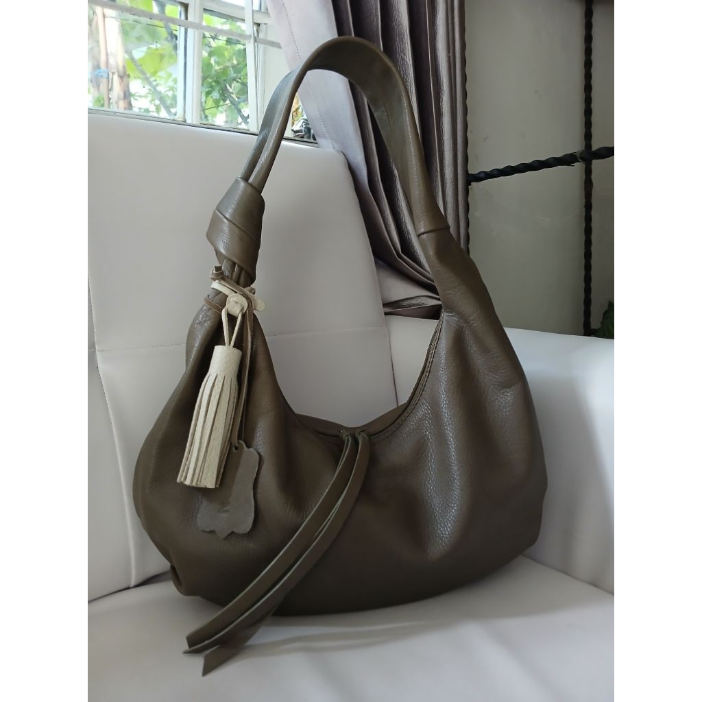 Ammara Polos by Kaynn