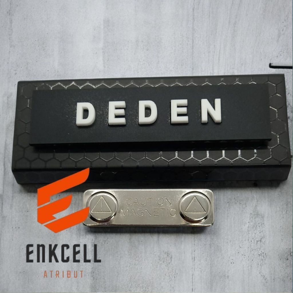 

Name Tag Timbul Ful Hitam Mika Bros Desain Menarik & Mengurangi Risiko Kehilangan Identitas Dengan Mudah Dikenali